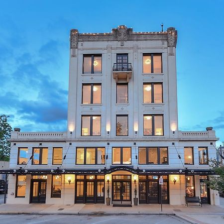 Park Plaza Hotel سيغوين المظهر الخارجي الصورة