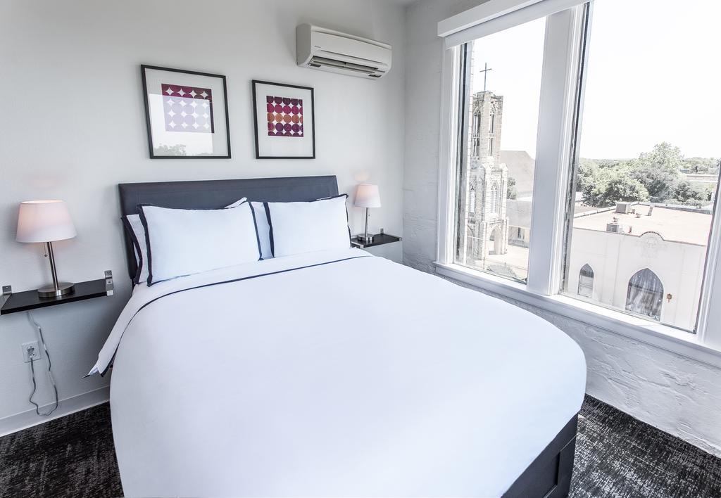 Park Plaza Hotel سيغوين الغرفة الصورة
